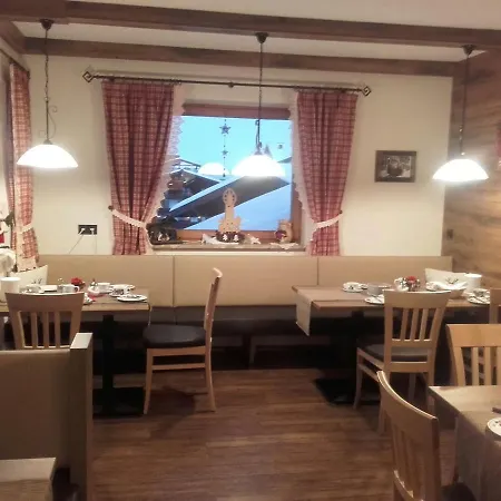 Gasthuis Gaestehaus Alpenblick 3*
