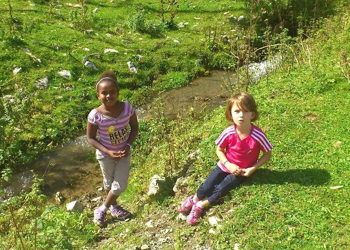 غاستهوس ألبنبليك 3* بيروانغ